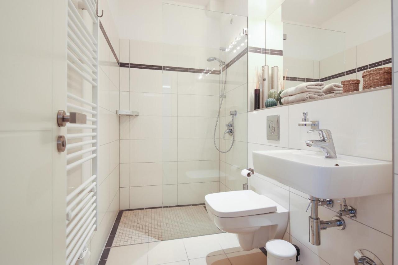 5 Personen Altbau Nahe Kurfuerstendamm - Shakespeare Berlin Extérieur photo