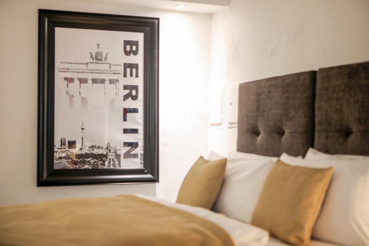 5 Personen Altbau Nahe Kurfuerstendamm - Shakespeare Berlin Extérieur photo